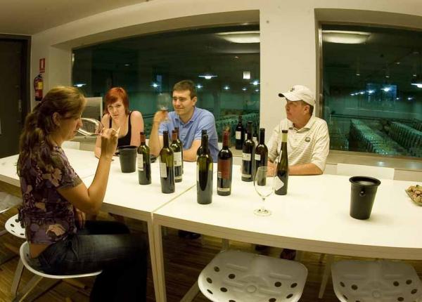 Cata de vinos de Cataluña